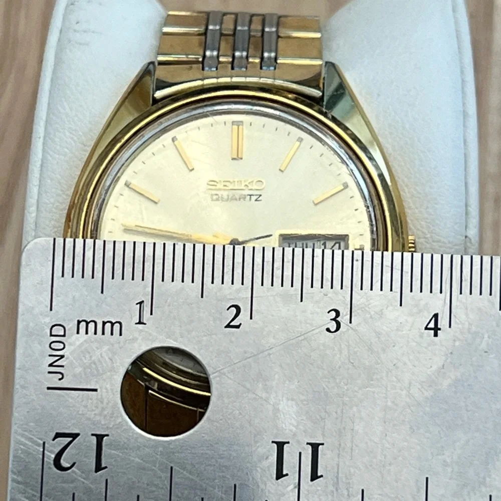Seiko Men’s Watch Vintage Two-Tone Bracelet Gold-Tone Dial Day Date Window